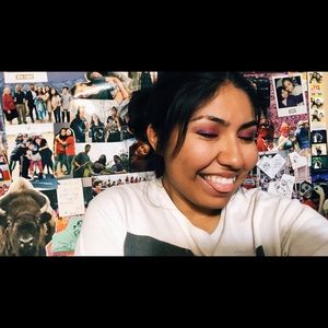 Meet your Posher, Julia